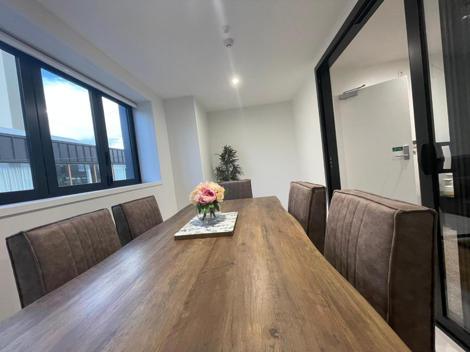 Luxury Cbd 2 Bed Near Riverside Market Free Parking! كريستتشيرش المظهر الخارجي الصورة